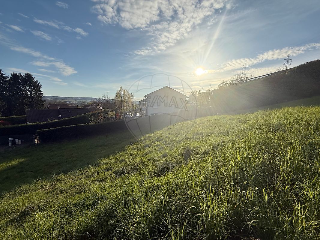 Terrain à vendre - La Tour-du-Pin · 99 000 €