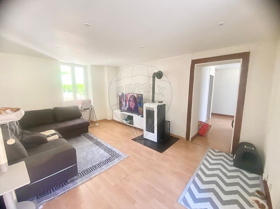 Appartement 5 pièces 102 m² · à Chézery-Forens · 102 m² · 212 000 €