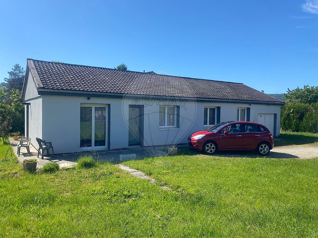 Maison 6 pièces 95 m² · à Izernore · 95 m² · 245 000 €