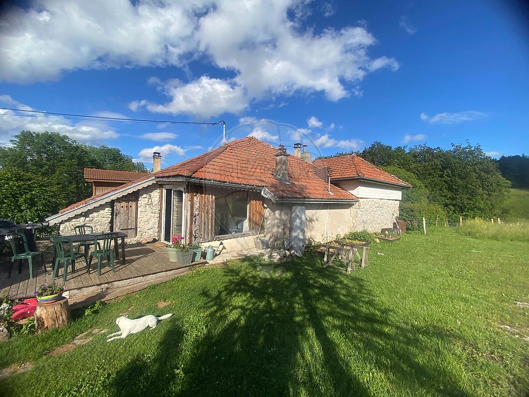 Maison 107 m² · au Poizat-Lalleyriat · 107 m² · 180 000 €