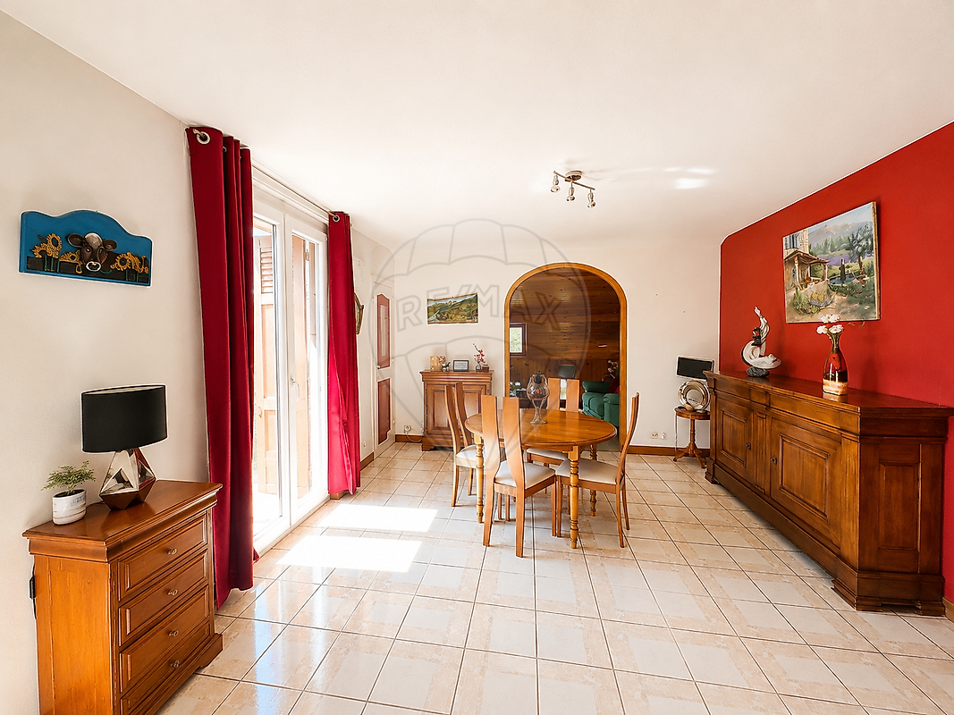 Appartement 86 m² · à Bellegarde-sur-Valserine · 86 m² · 175 000 €