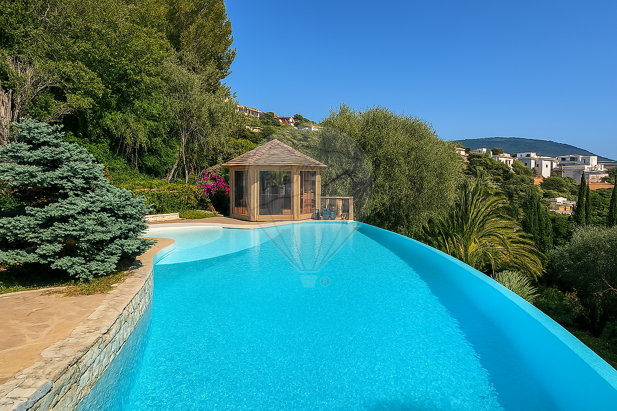 Maison 6 pièces 385 m² · à Nice · 385 m² · 2 350 000 €