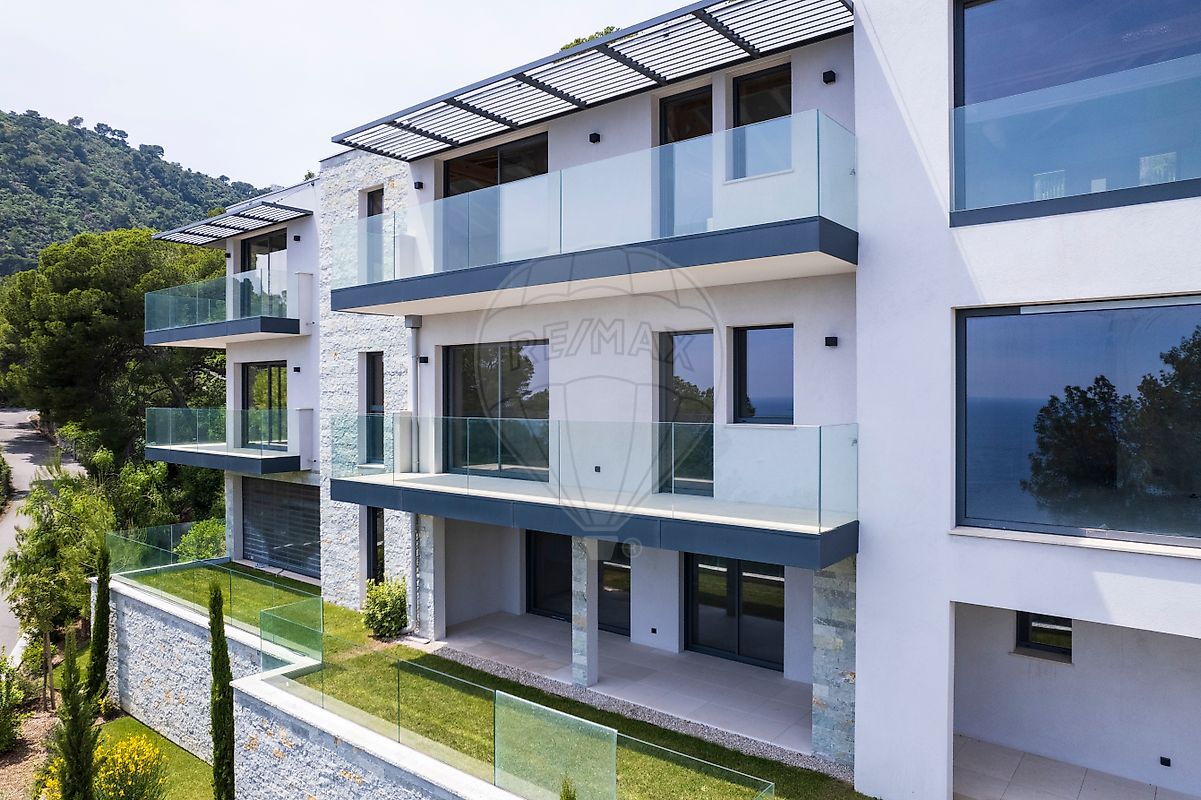 Maison 5 pièces 276 m² · à Èze · 276 m² · 2 800 000 €