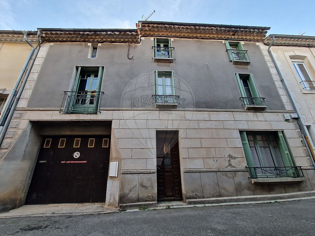Maison 8 pièces 296 m² · à Trèbes · 296 m² · 125 000 €