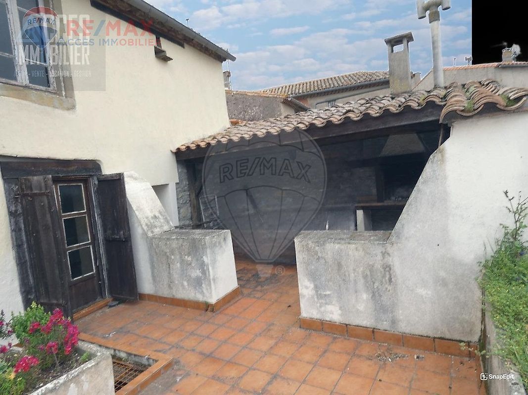 Maison 4 pièces 155 m² · à Conques-sur-Orbiel · 155 m² · 52 000 €
