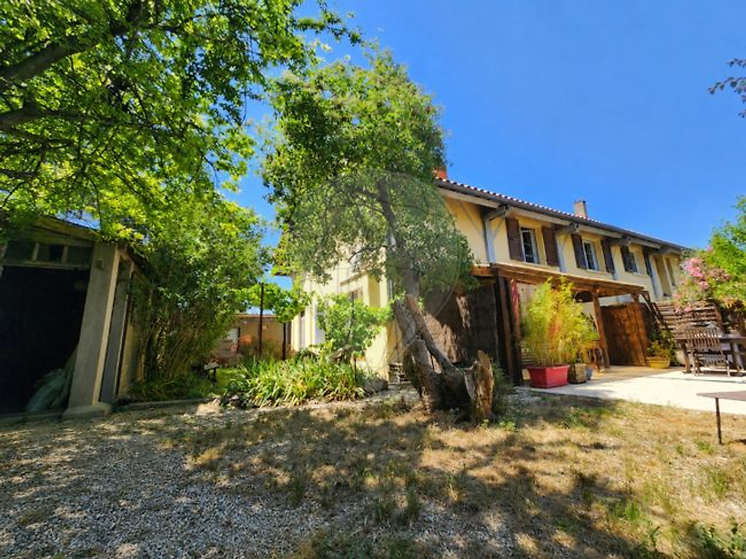 Maison 10 pièces 295 m² · à Carcassonne · 295 m² · 329 000 €