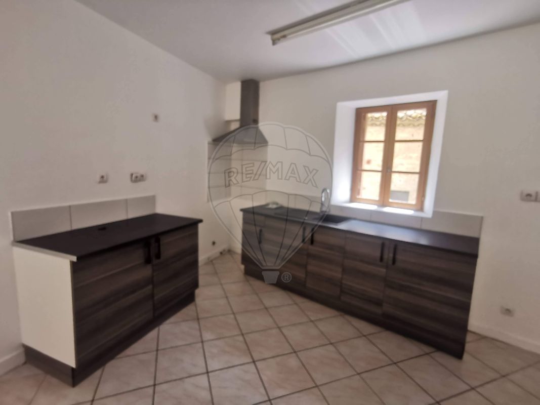 Maison 9 pièces 61 m² · à Puichéric · 61 m² · 67 000 €