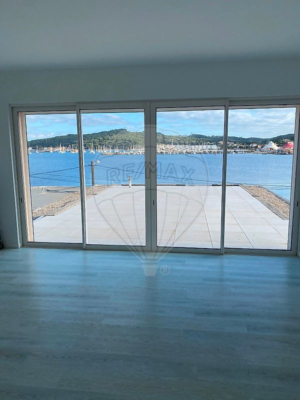 Immeuble 500 m² · à La Seyne-sur-Mer · 500 m² · 2 100 000 €