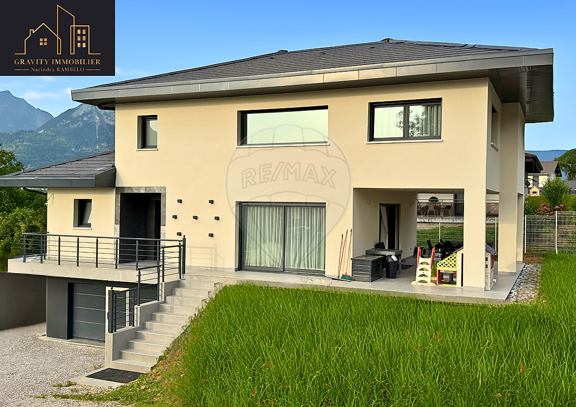 Maison 4 pièces 151 m²