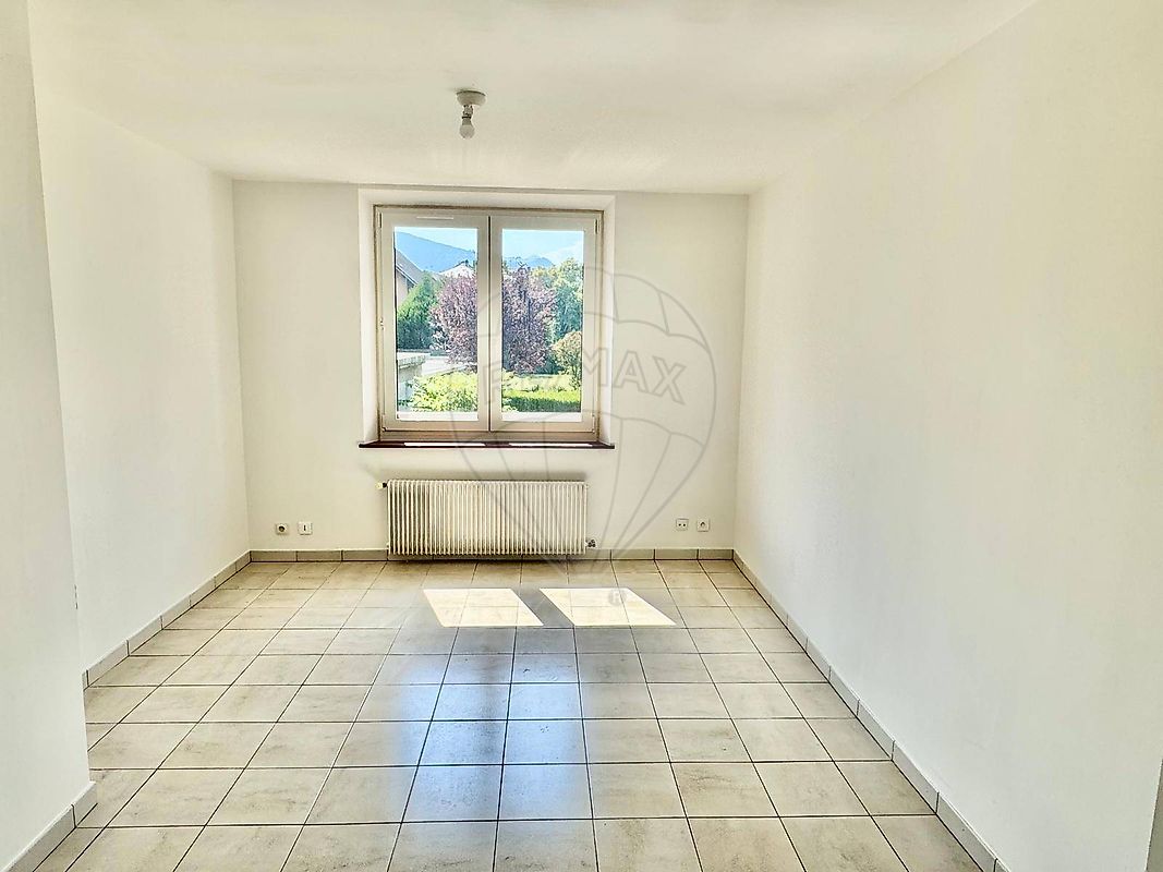Appartement 4 pièces 76 m² · à Cluses · 76 m² · 730 €