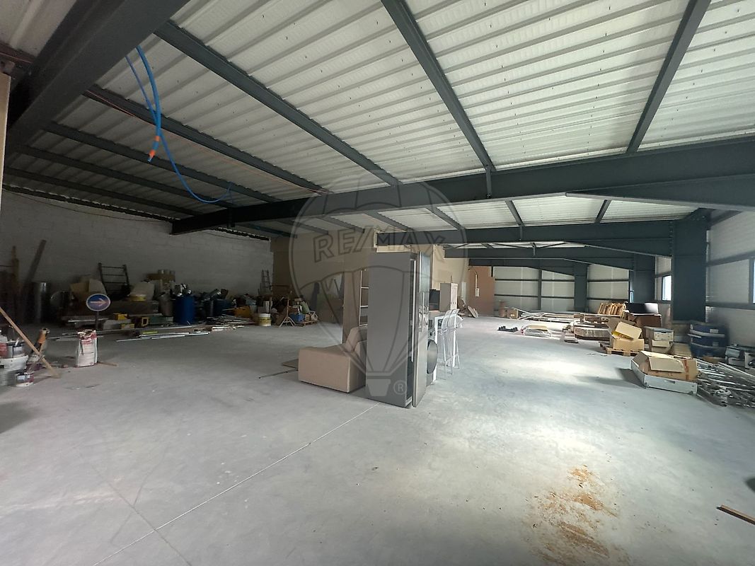 Local d’activité à louer - Marnaz · 350 m² · 4 550 €/mois