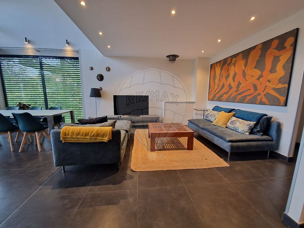 Maison 4 pièces 146 m² · à Saint-Julien-en-Genevois · 146 m² · 2 550 €/mois