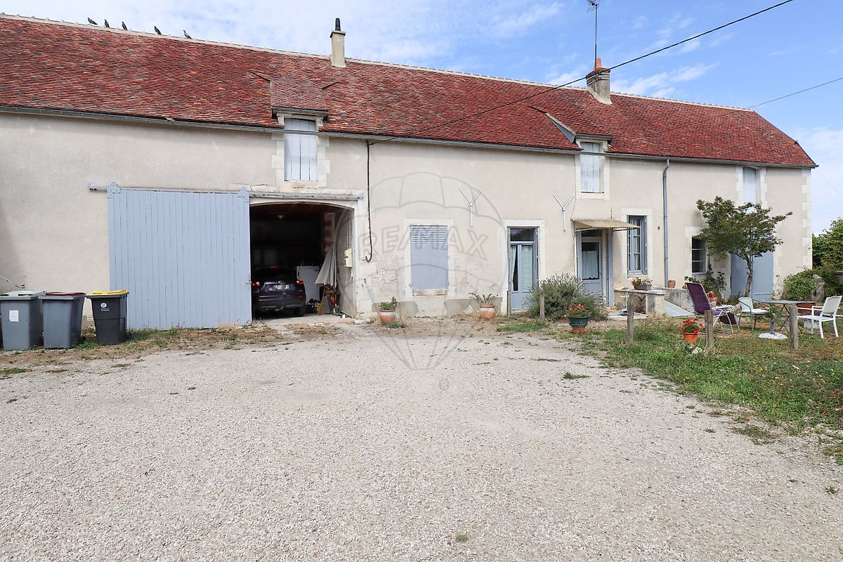 Immeuble 8 pièces 209 m² · à Coulanges-la-Vineuse · 209 m² · 273 000 €
