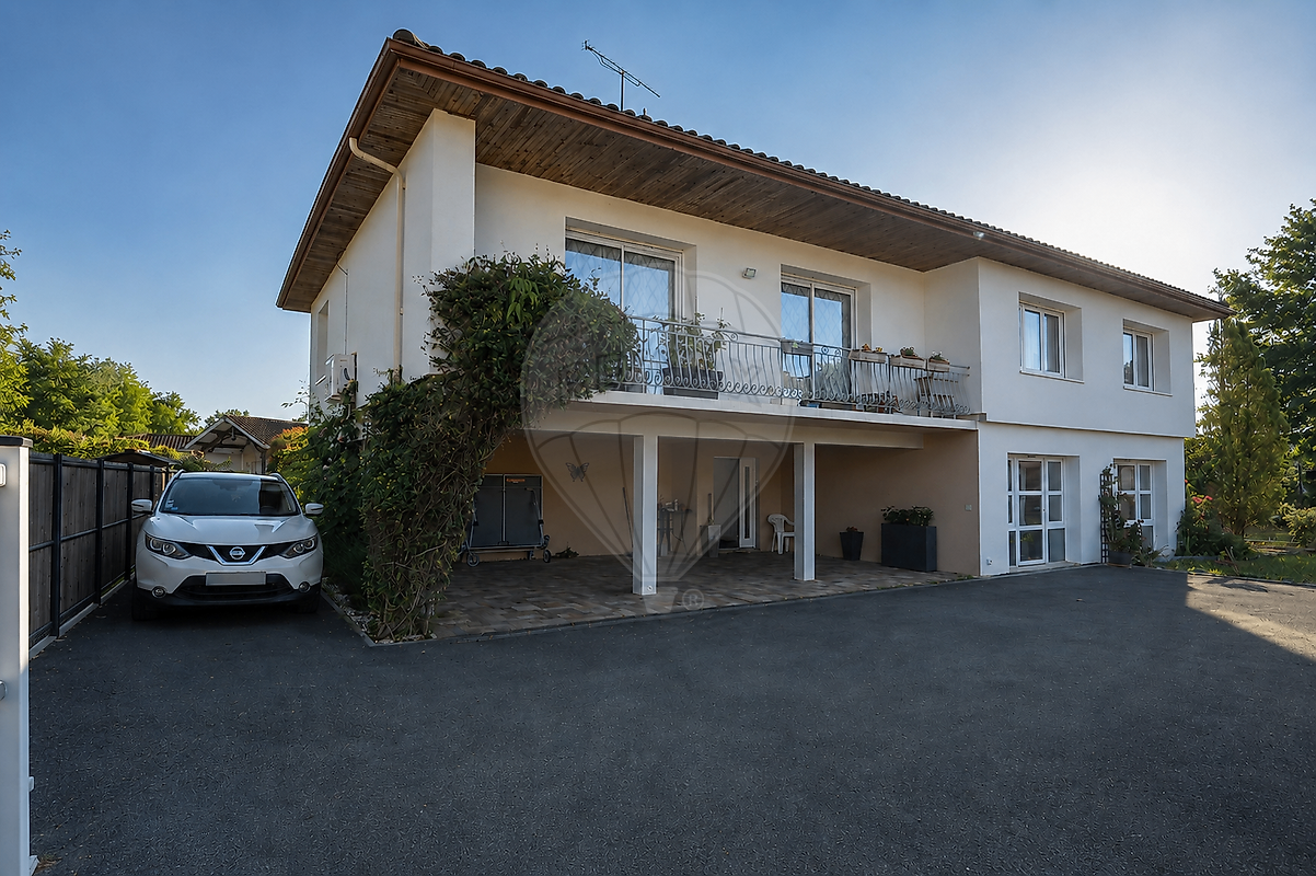 Maison 15 pièces 210 m² · à Martignas-sur-Jalle · 210 m² · 590 000 €