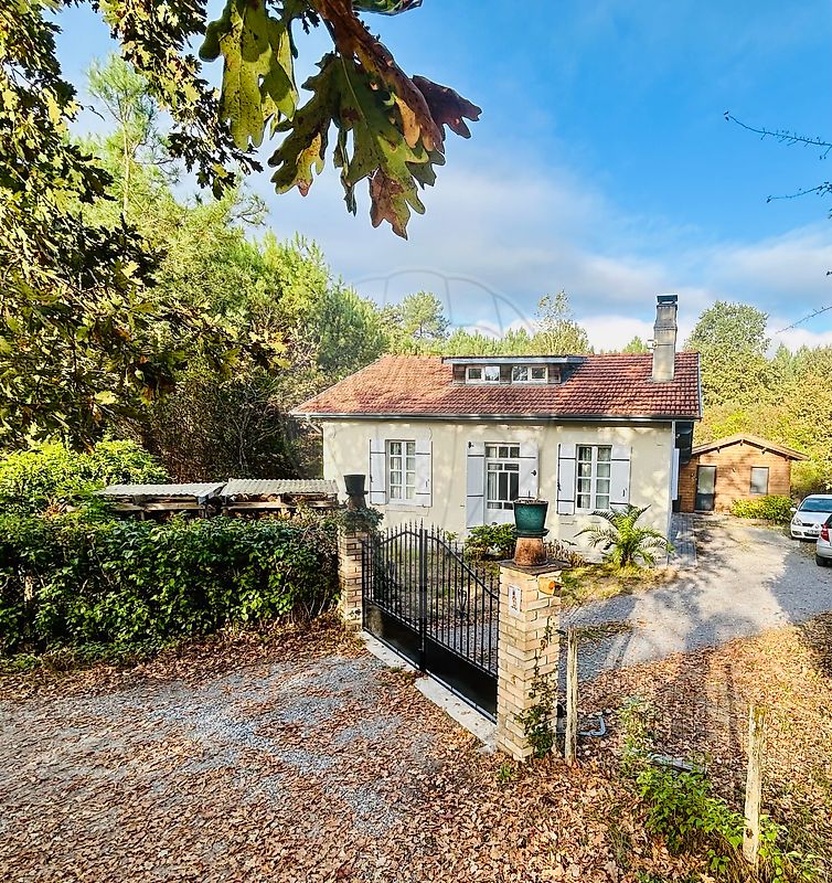 Maison 4 pièces 149 m² · au Barp · 149 m² · 379 800 €