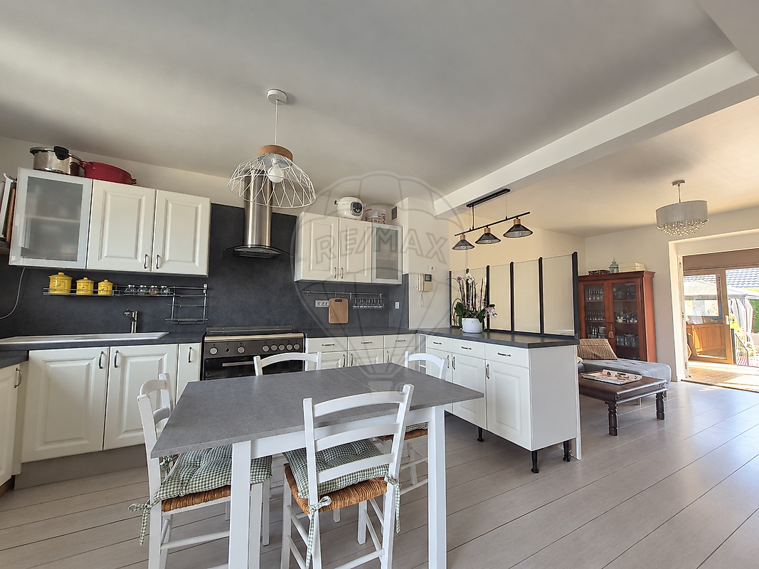Maison 4 pièces 98 m² · à Saint-Parres-aux-Tertres · 98 m² · 215 000 €