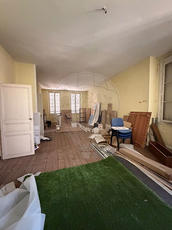Immeuble 300 m² · à Saintes · 300 m² · 294 000 €