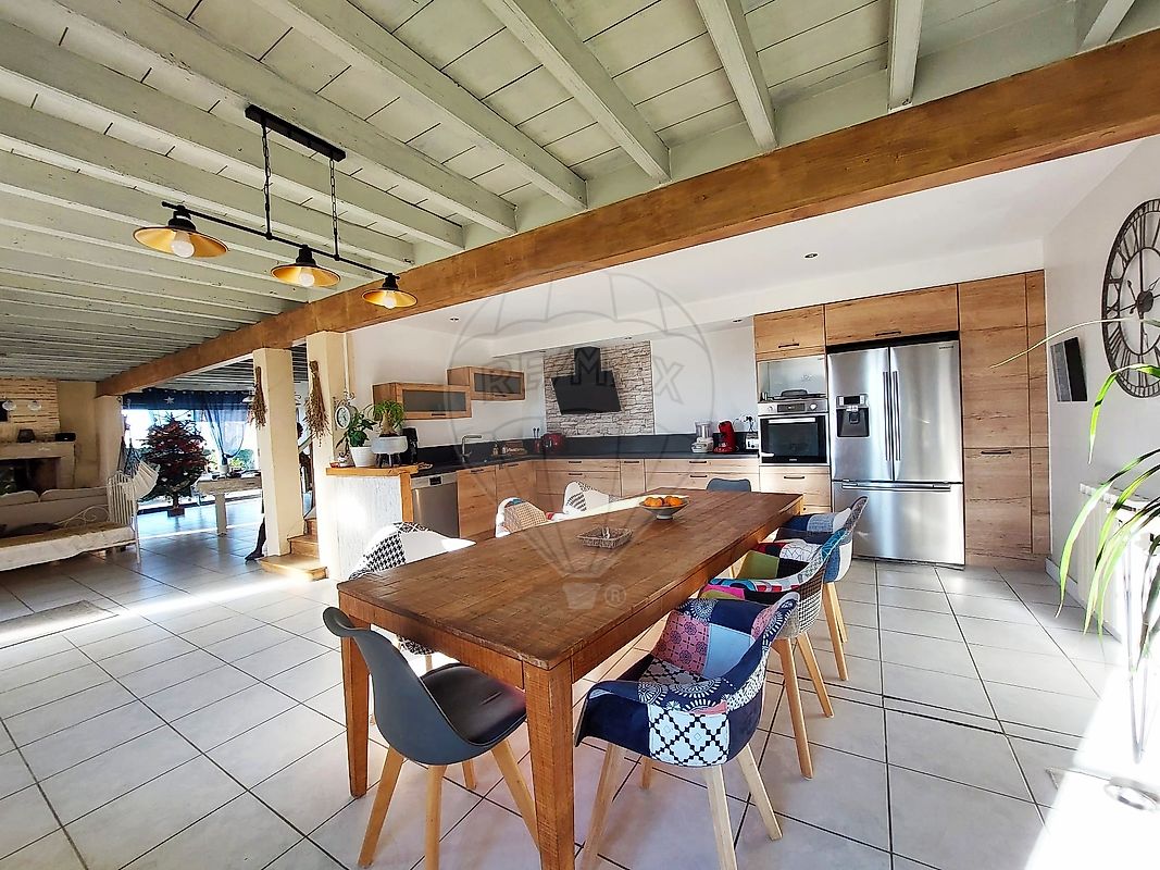Maison à vendre, 7 pièces - Sainte-Foy-la-Longue 33490