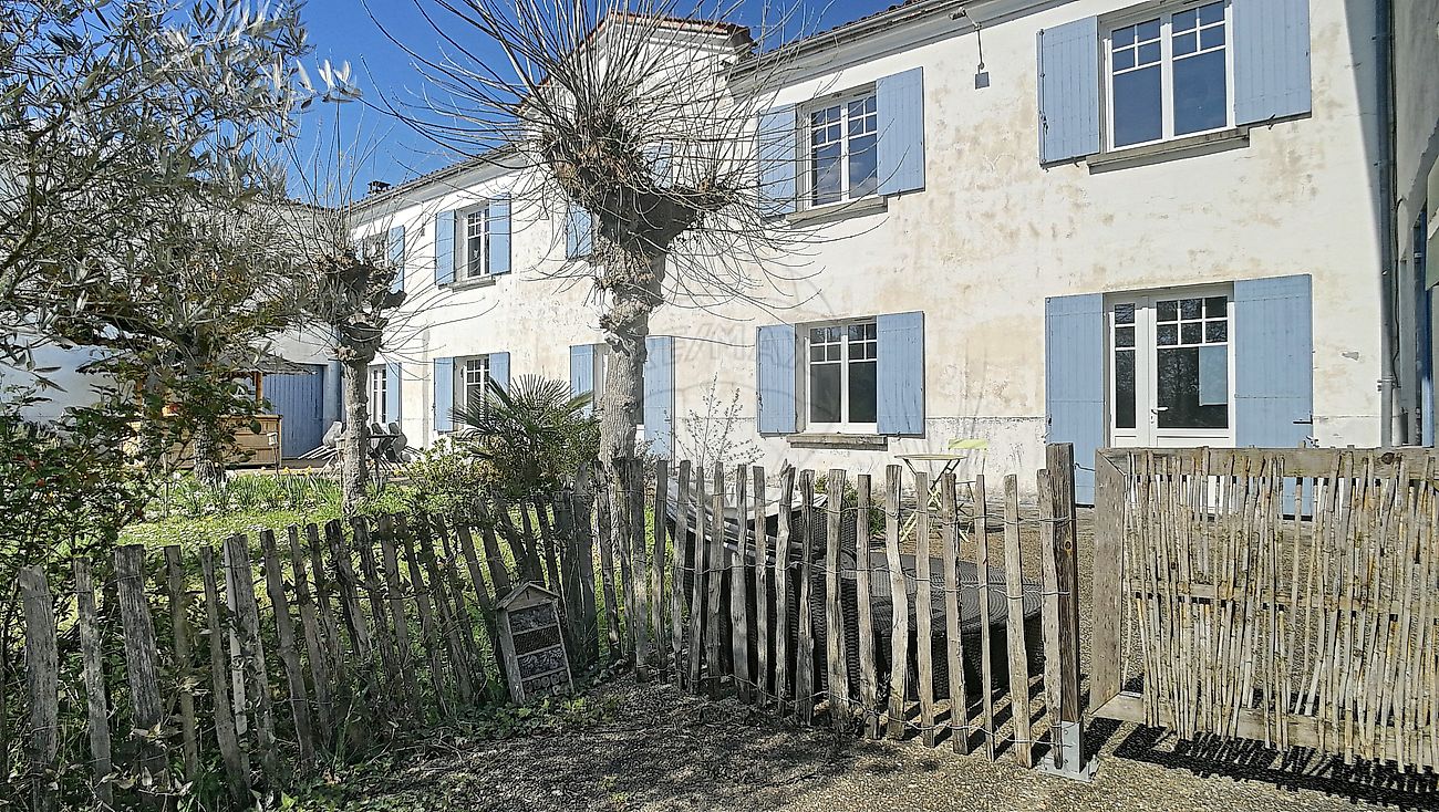 Maison à vendre, 6 pièces - Cadillac-sur-Garonne 33410