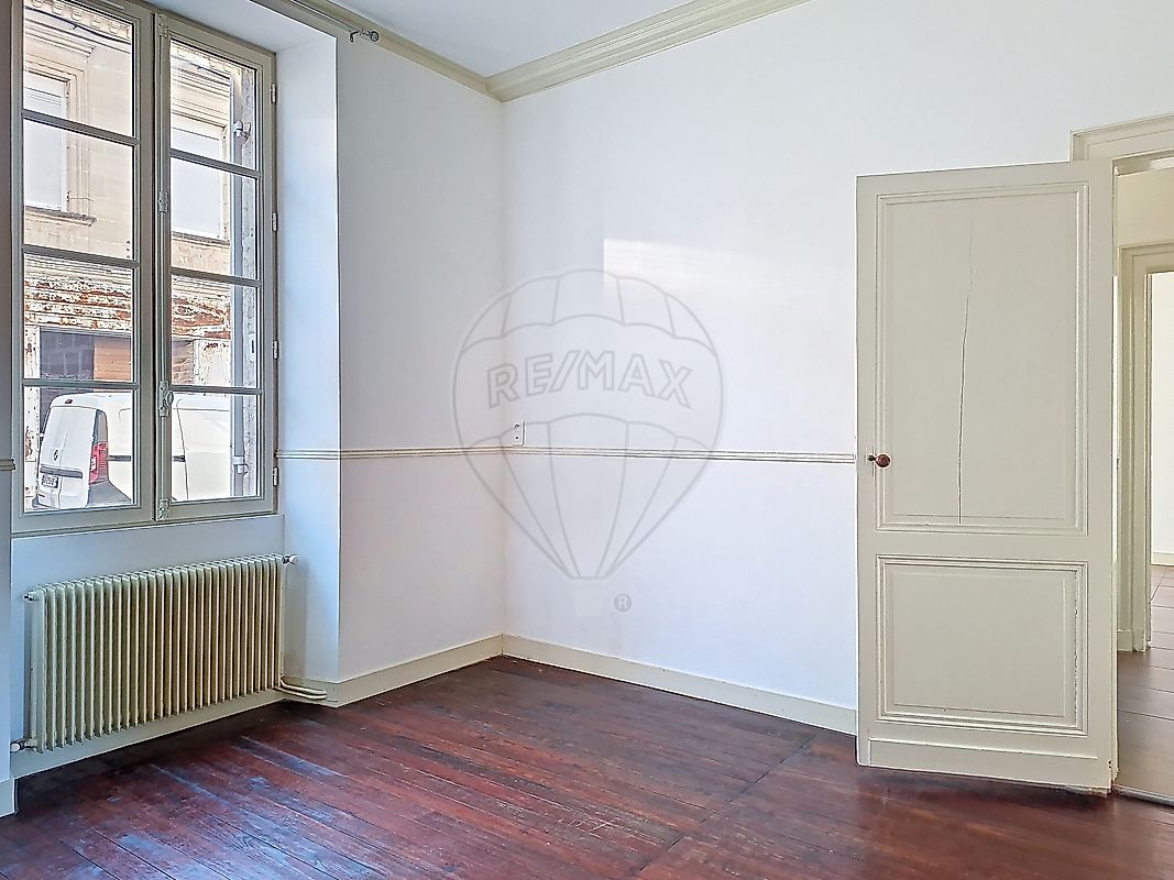 Maison à louer, 6 pièces - Cadillac-sur-Garonne 33410