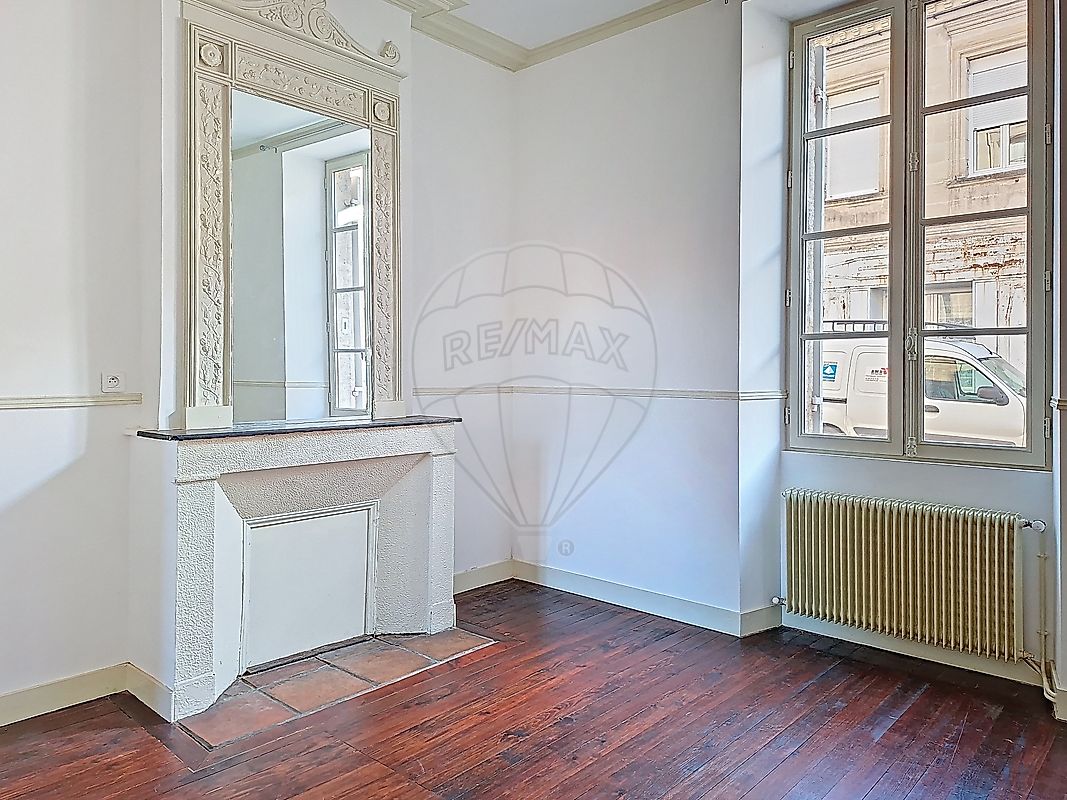 Maison à louer, 6 pièces - Cadillac-sur-Garonne 33410
