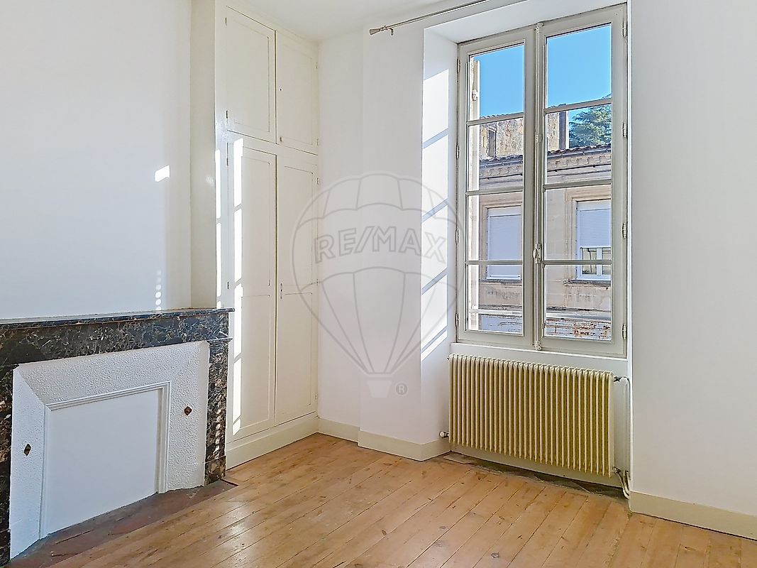 Maison à louer, 6 pièces - Cadillac-sur-Garonne 33410