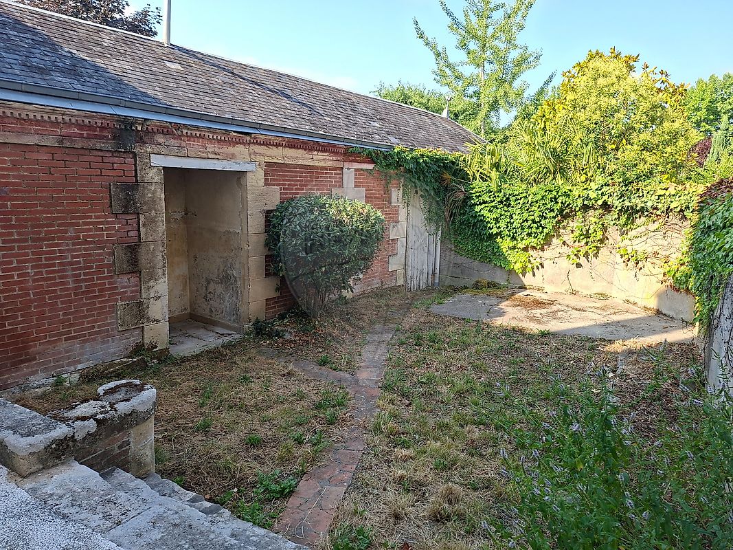 Maison à louer, 6 pièces - Cadillac-sur-Garonne 33410