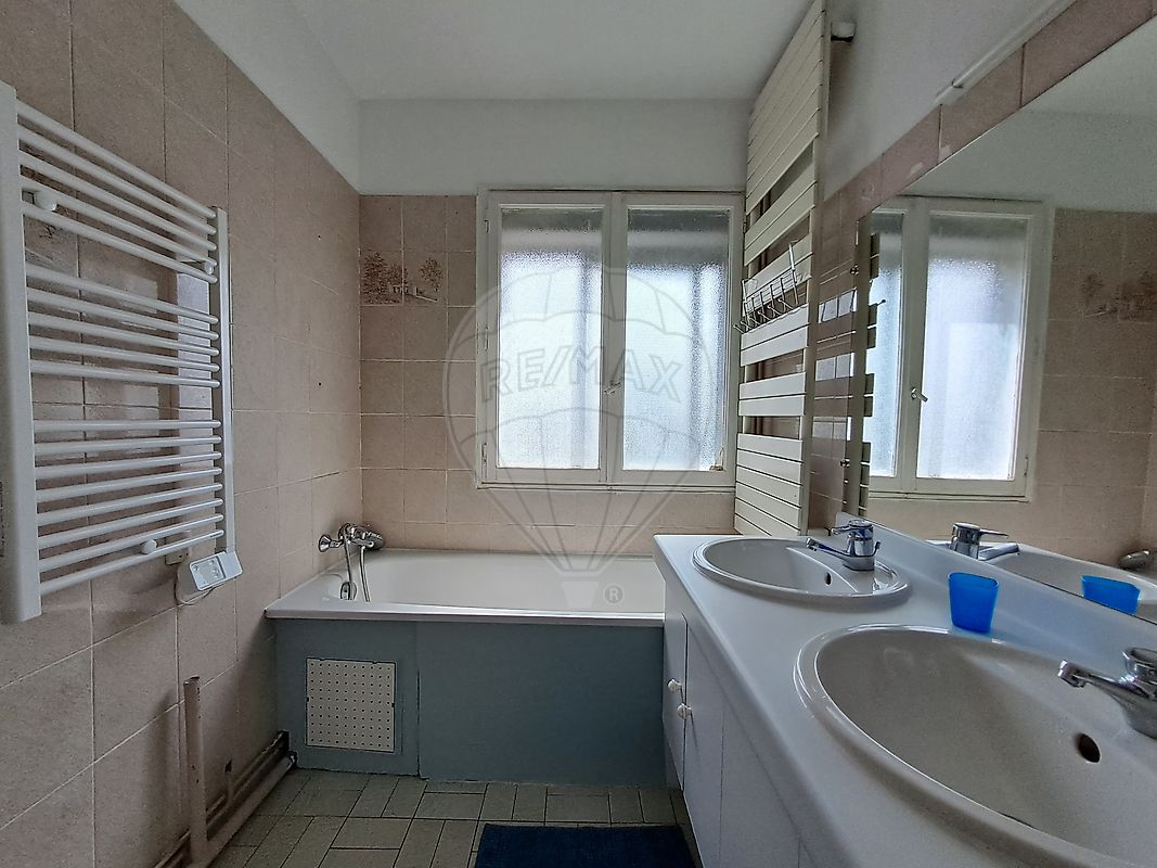 Appartement à louer, 2 pièces - Talence 33400