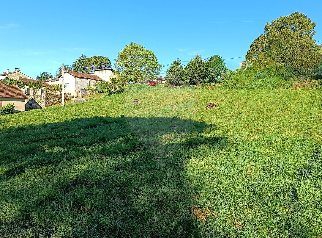 Terrain à vendre, 10 a - Sainte-Croix-du-Mont 33410
