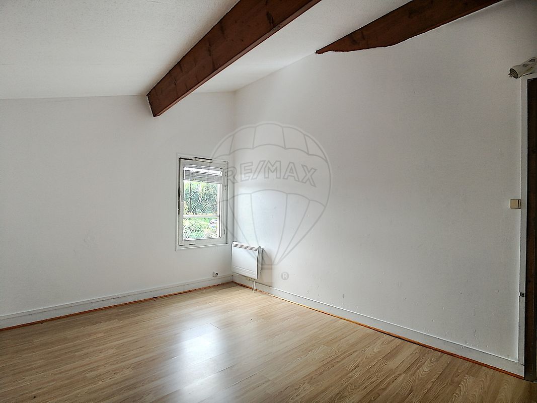 Appartement à louer, 3 pièces - Cadillac-sur-Garonne 33410