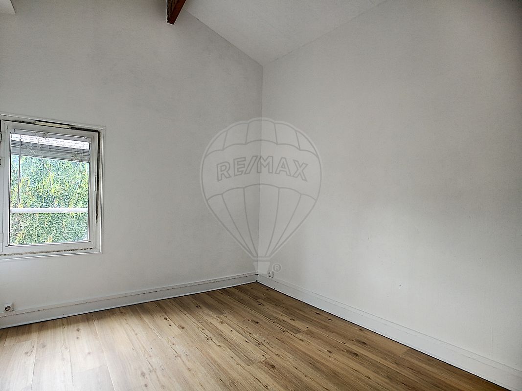 Appartement à louer, 3 pièces - Cadillac-sur-Garonne 33410