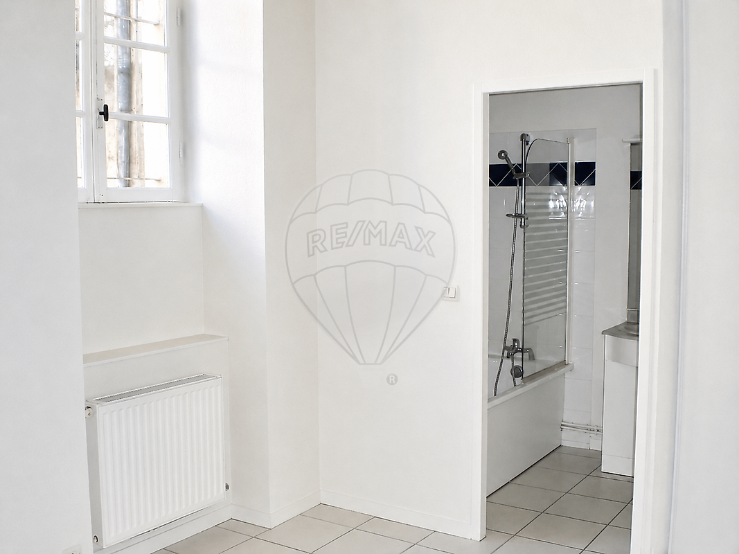 Appartement à louer, 2 pièces - Cadillac-sur-Garonne 33410