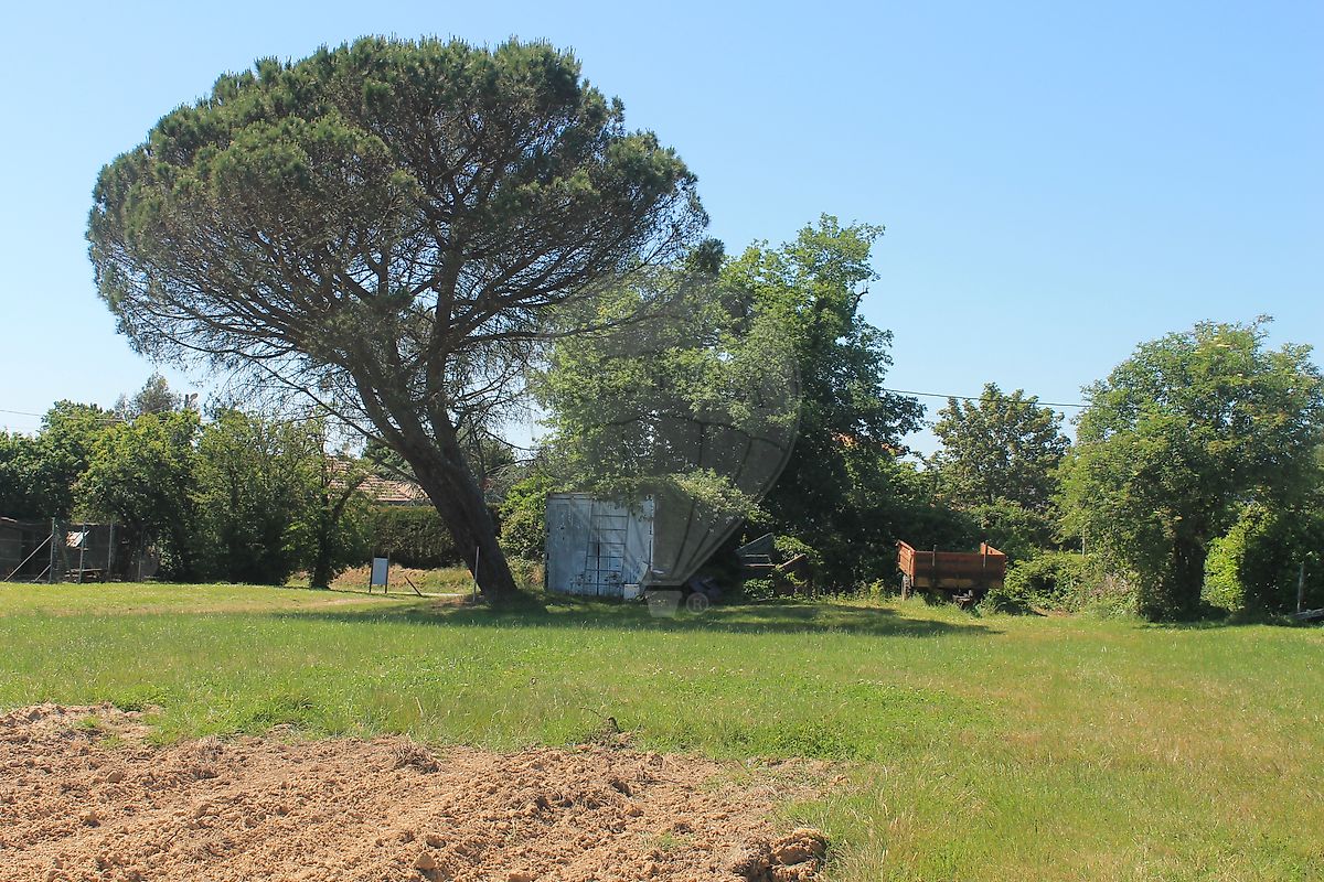 Terrain à vendre, 06 a 71 ca - Rions 33410