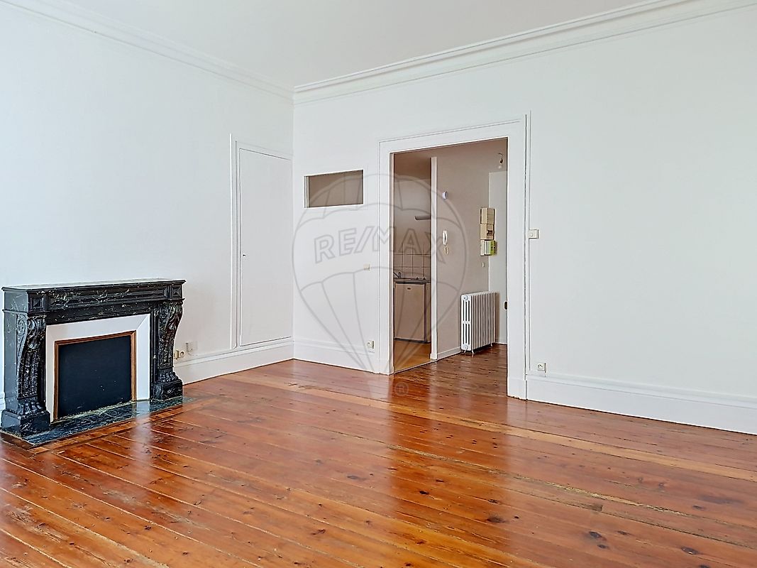 Appartement à louer, 2 pièces - Cadillac-sur-Garonne 33410