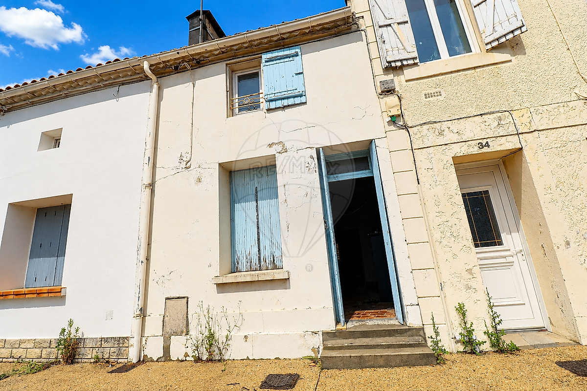 Maison 266 m² · à Grignols · 266 m² · 45 000 €