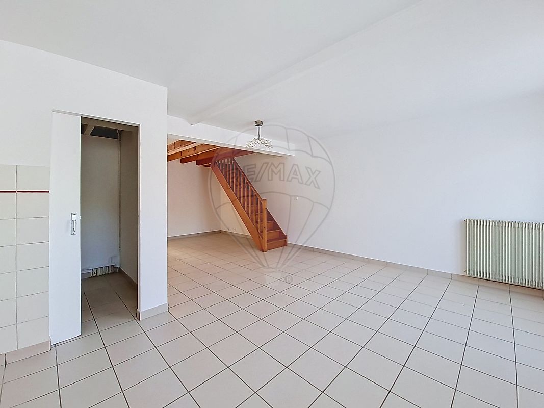 Maison à louer, 4 pièces - Illats 33720