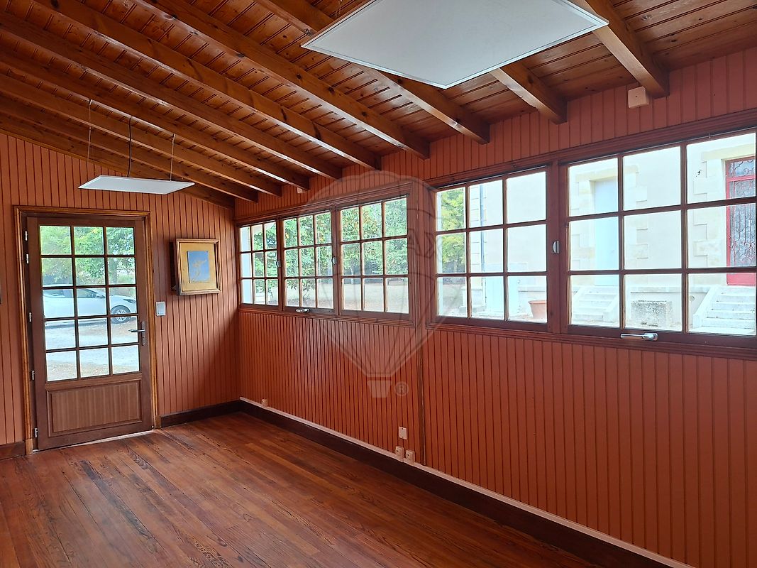 Local commercial 12 m² · à Cérons · 12 m² · 245 €/mois