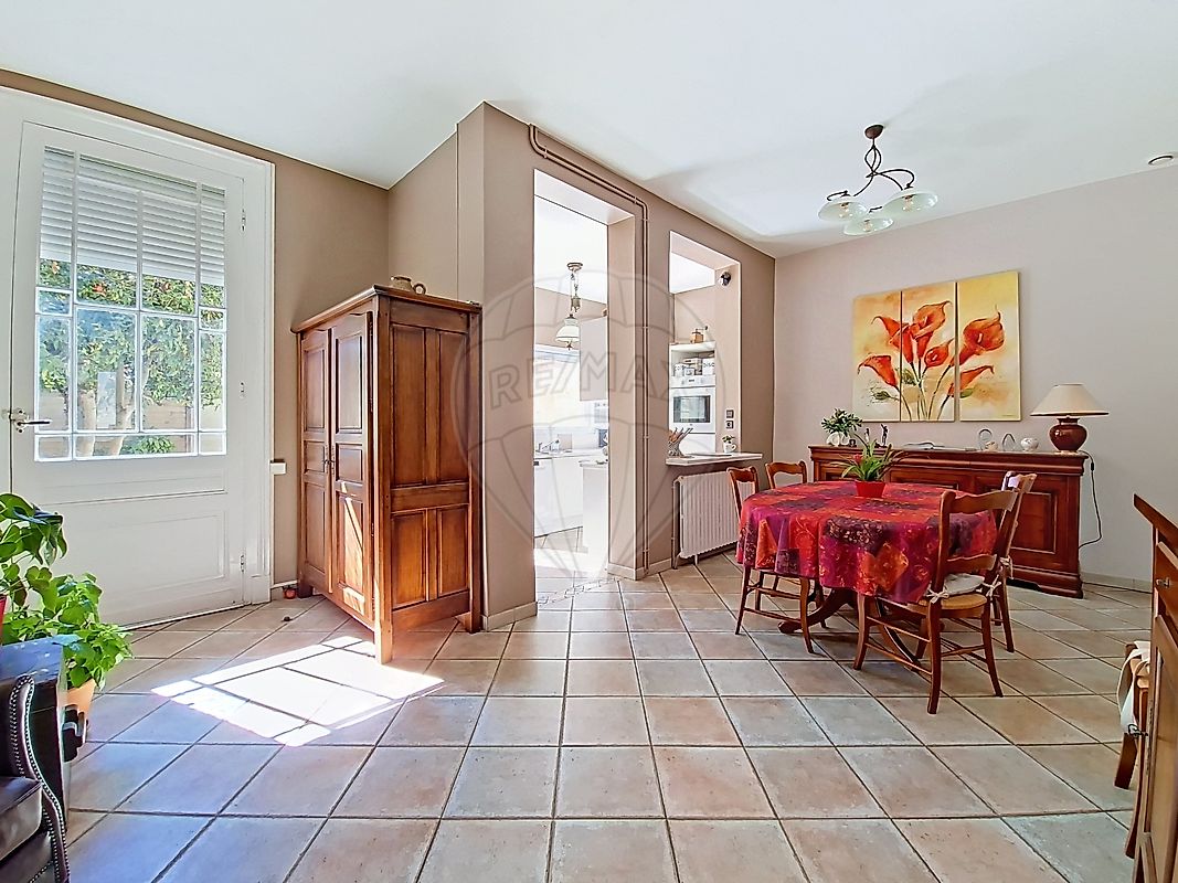 Maison à vendre, 5 pièces - Cadillac-sur-Garonne 33410