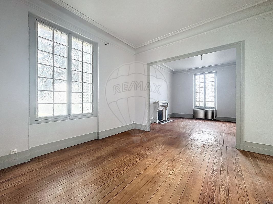Maison à louer, 8 pièces - Rions 33410