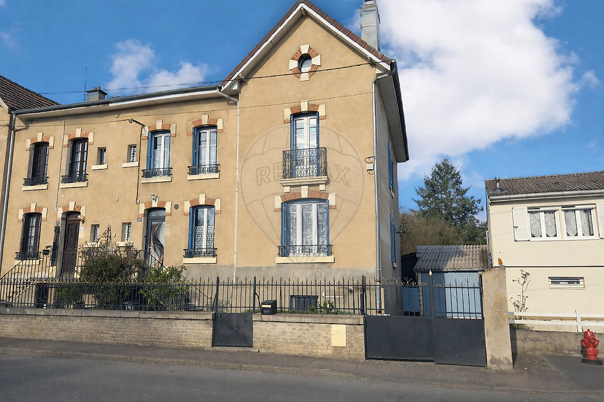 Maison 6 pièces 277 m² · à Jarny · 277 m² · 227 000 €