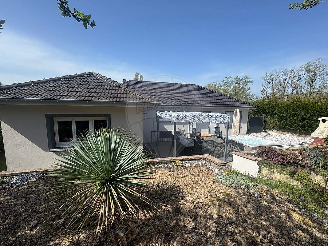 Maison 8 pièces 240 m² · à Jarny · 240 m² · 265 000 €